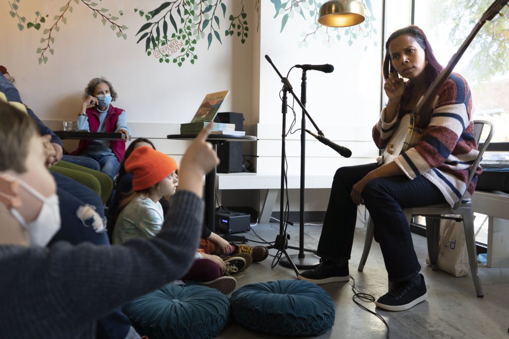 Giddens fields questions from the audience.